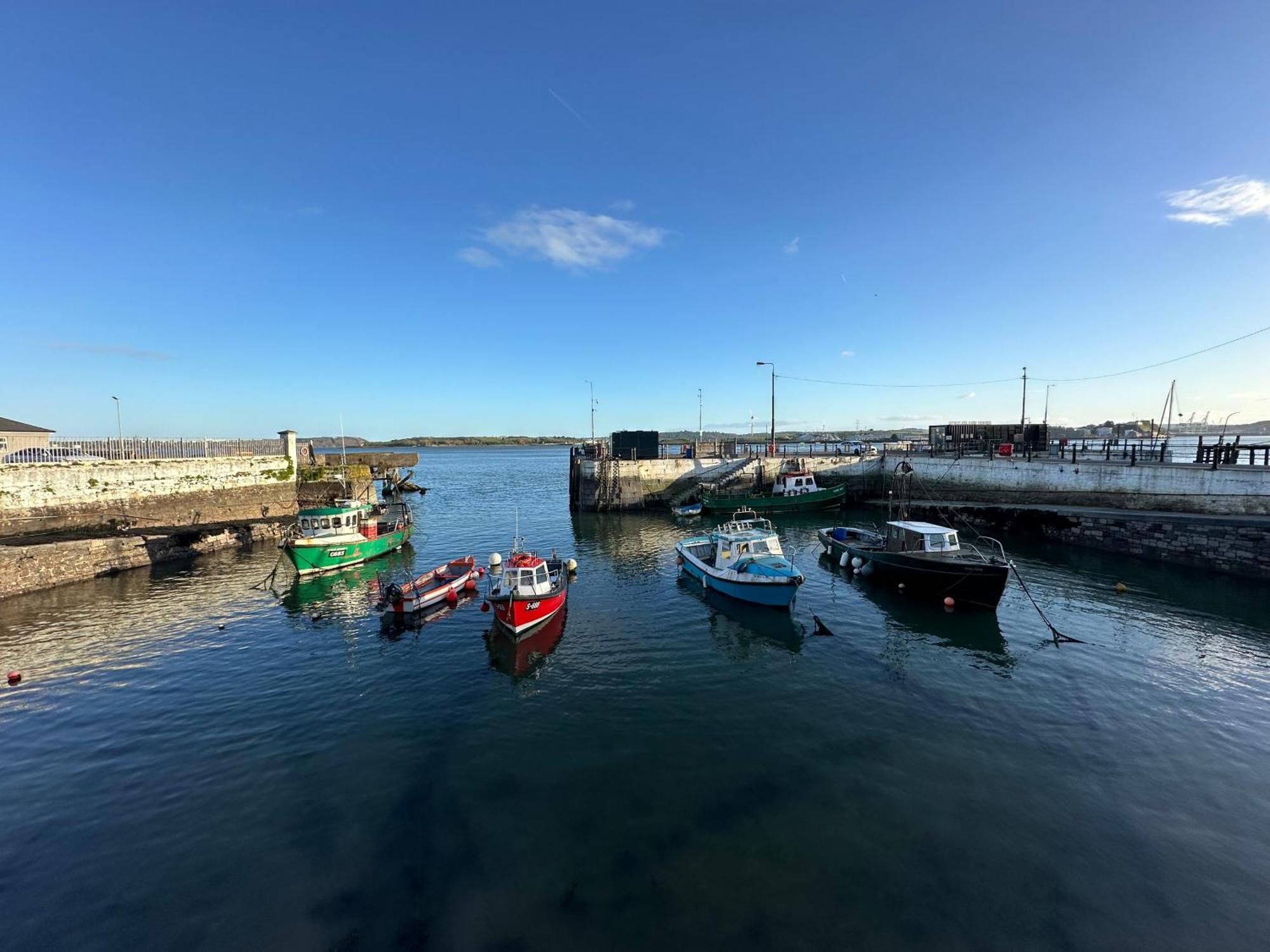 Hotel Westways House Cobh Exteriér fotografie