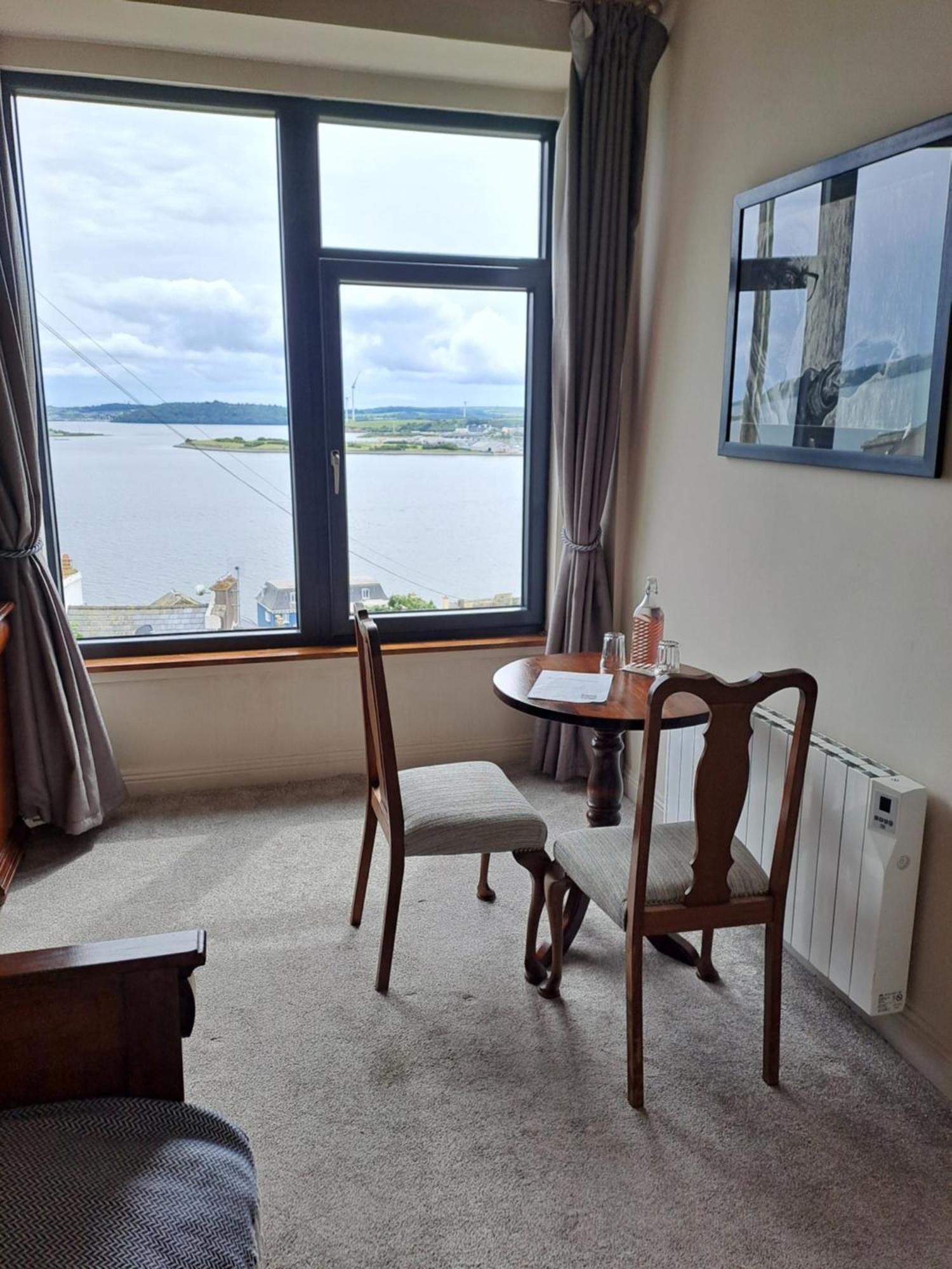 Hotel Westways House Cobh Exteriér fotografie